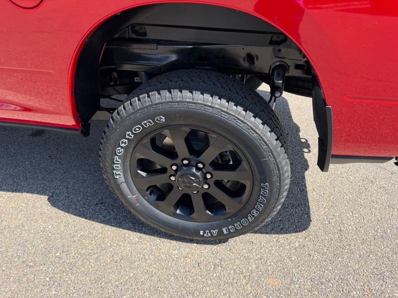 Ram 2500 Vehicle Full-screen Gallery Image 7