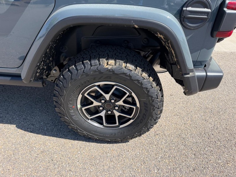 Jeep Wrangler Vehicle Full-screen Gallery Image 7