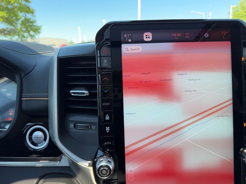 Ram 1500 Vehicle Full-screen Gallery Image 15