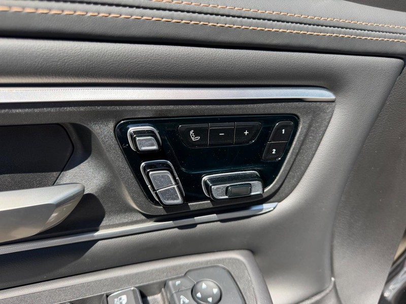 Ram 1500 Vehicle Full-screen Gallery Image 20