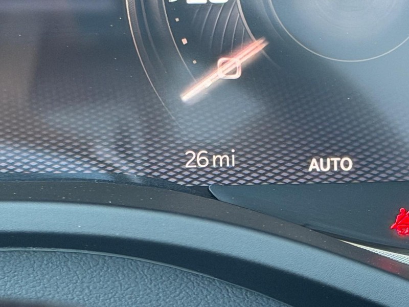 Ram 1500 Vehicle Full-screen Gallery Image 25