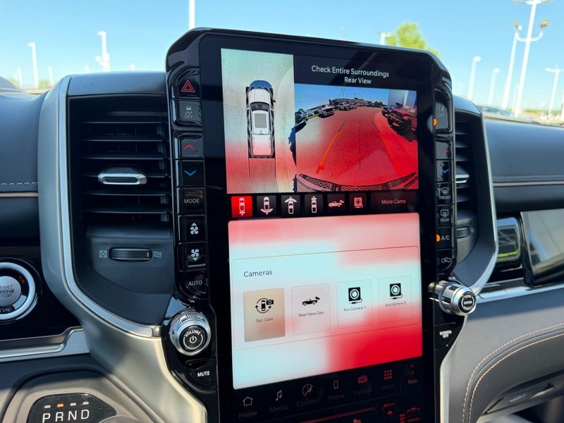 Ram 1500 Vehicle Full-screen Gallery Image 26
