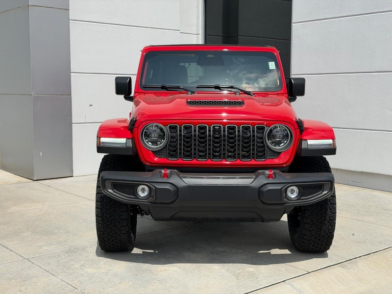 Jeep Wrangler Vehicle Full-screen Gallery Image 2