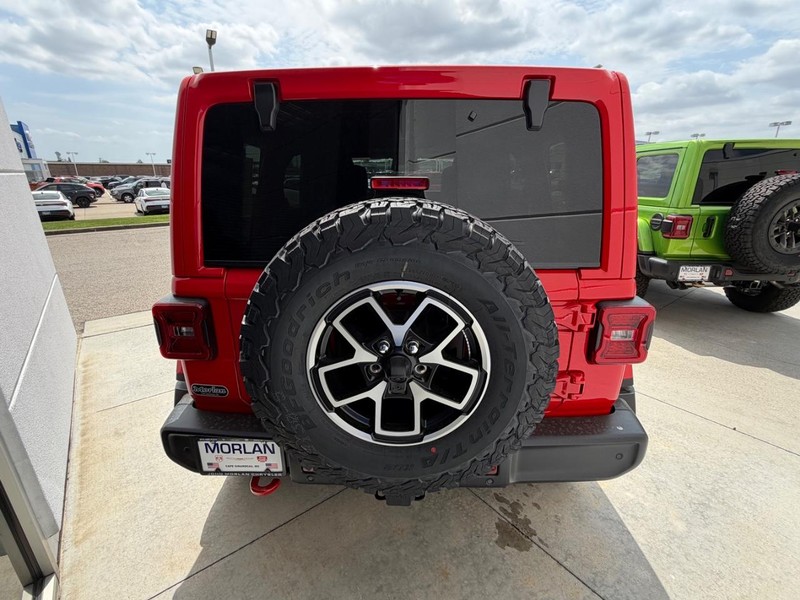 Jeep Wrangler Vehicle Full-screen Gallery Image 4