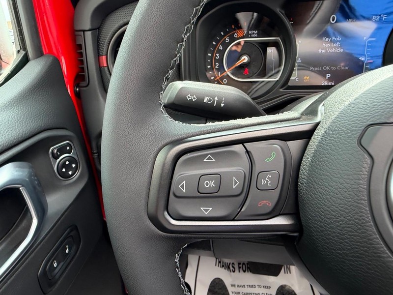 Jeep Wrangler Vehicle Full-screen Gallery Image 11