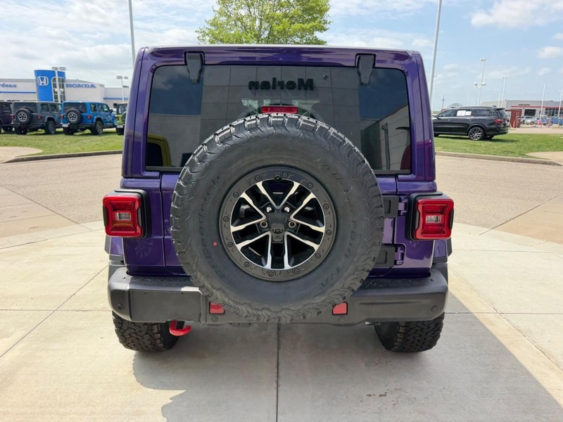 Jeep Wrangler Vehicle Full-screen Gallery Image 5