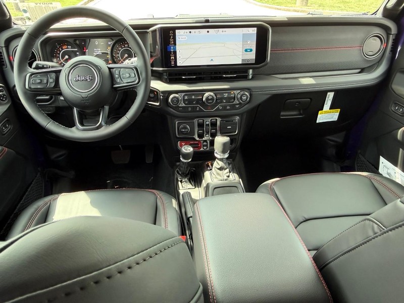 Jeep Wrangler Vehicle Full-screen Gallery Image 9