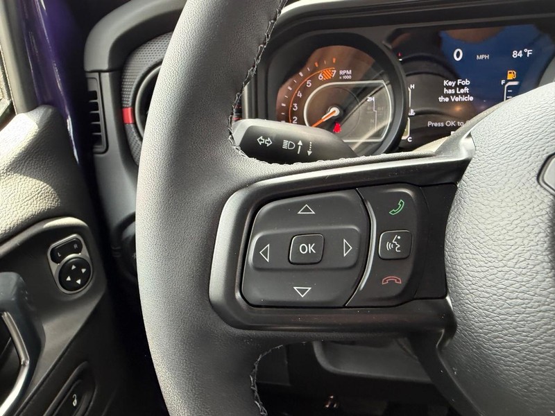 Jeep Wrangler Vehicle Full-screen Gallery Image 11