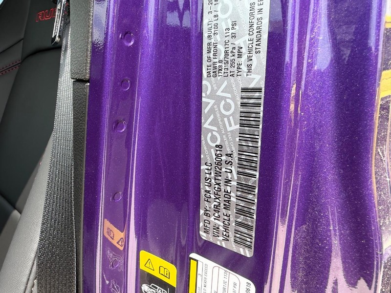 Jeep Wrangler Vehicle Full-screen Gallery Image 21