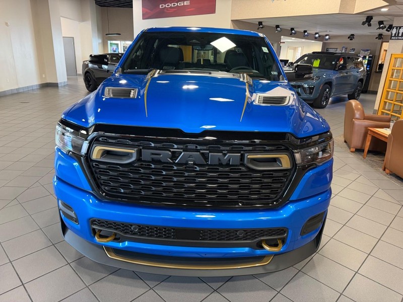 Ram 1500 Vehicle Full-screen Gallery Image 2