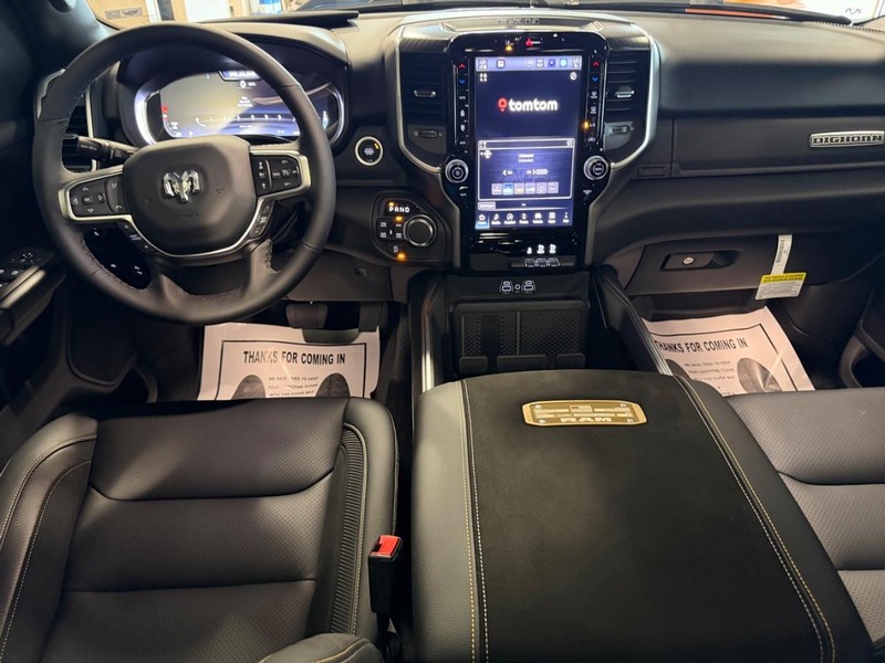 Ram 1500 Vehicle Full-screen Gallery Image 11