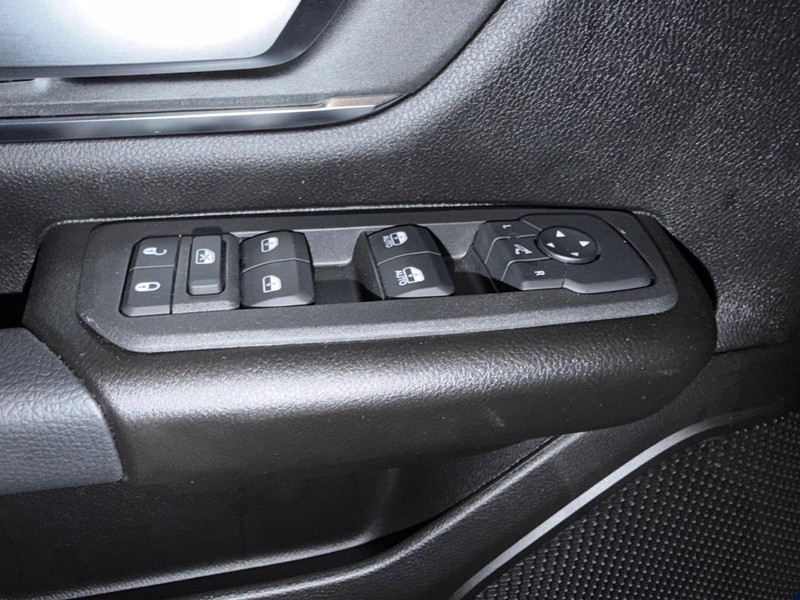 Ram 1500 Vehicle Full-screen Gallery Image 20