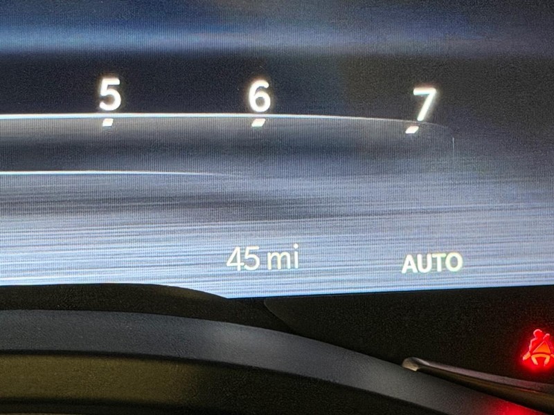 Ram 1500 Vehicle Full-screen Gallery Image 22