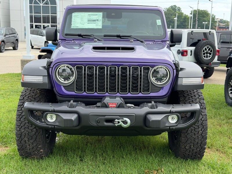 Jeep Wrangler Vehicle Full-screen Gallery Image 2