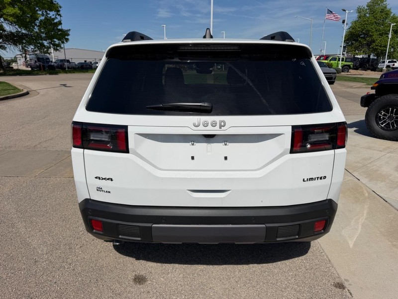 Jeep Cherokee Vehicle Full-screen Gallery Image 5