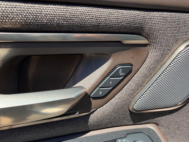 Ram 1500 Vehicle Full-screen Gallery Image 20