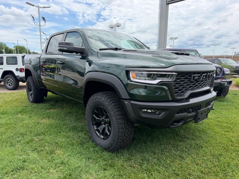 Ram 1500 Vehicle Full-screen Gallery Image 3