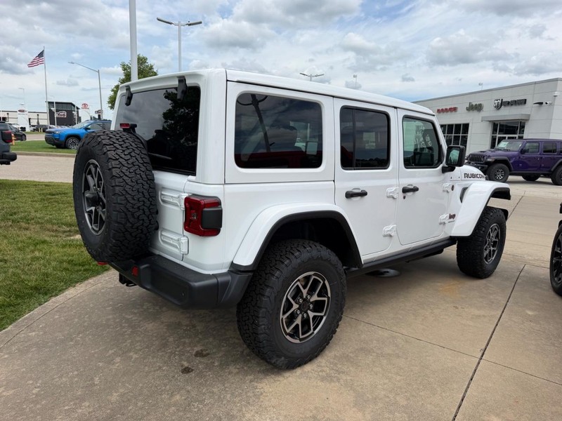 Jeep Wrangler Vehicle Full-screen Gallery Image 3
