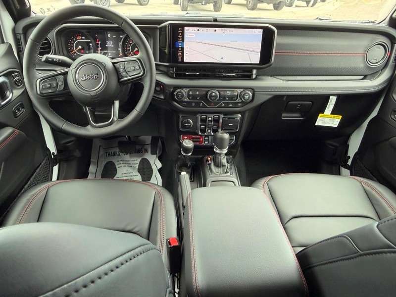 Jeep Wrangler Vehicle Full-screen Gallery Image 8