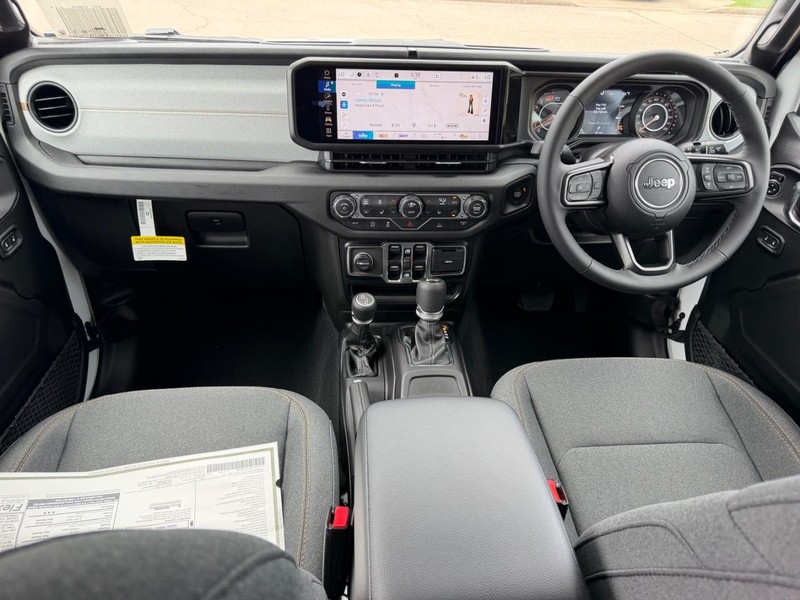 Jeep Wrangler Vehicle Full-screen Gallery Image 9