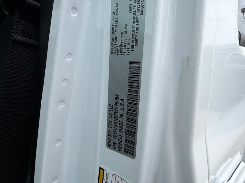 Jeep Wrangler Vehicle Full-screen Gallery Image 21