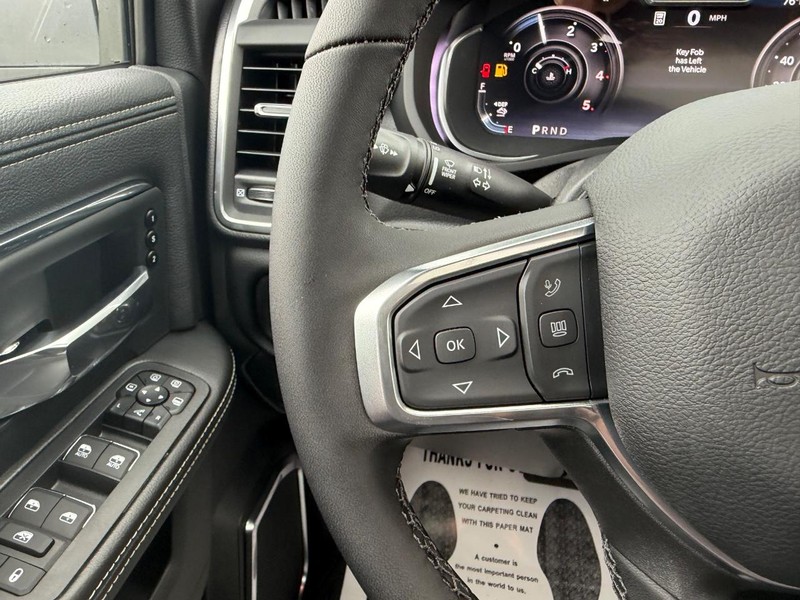 Ram 3500 Vehicle Full-screen Gallery Image 12