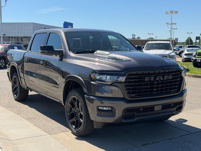 Ram 1500 Vehicle Full-screen Gallery Image 3