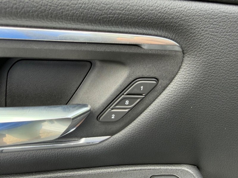Ram 1500 Vehicle Full-screen Gallery Image 20
