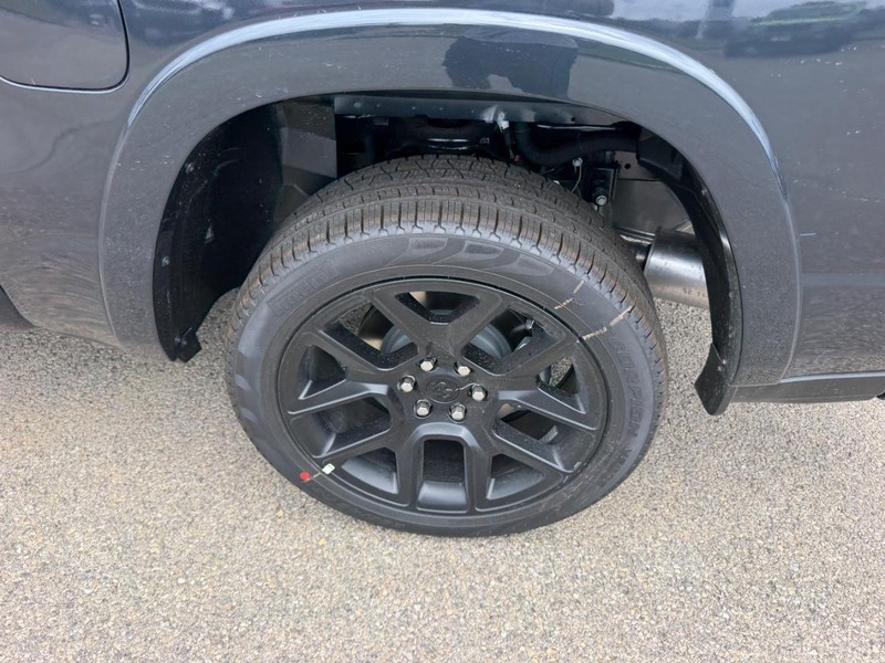 Ram 1500 Vehicle Full-screen Gallery Image 7