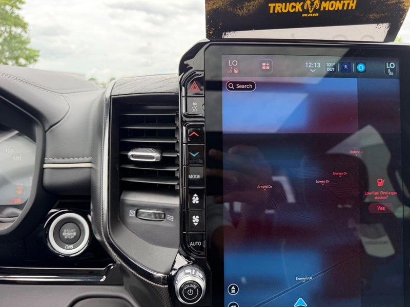 Ram 1500 Vehicle Full-screen Gallery Image 15