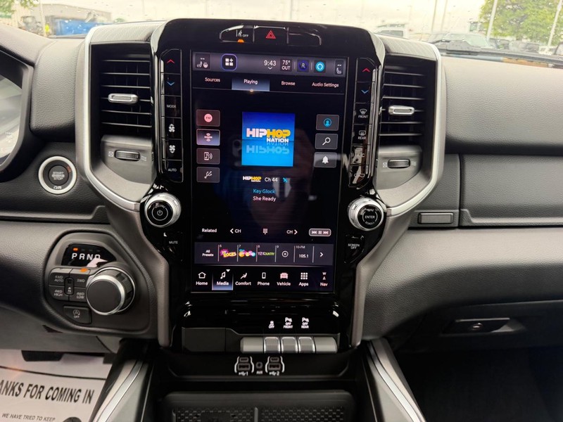 Ram 1500 Vehicle Full-screen Gallery Image 14