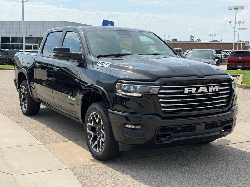 Ram 1500 Vehicle Full-screen Gallery Image 3