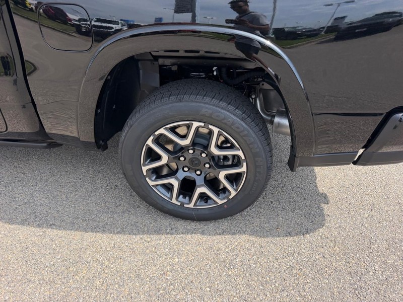 Ram 1500 Vehicle Full-screen Gallery Image 7