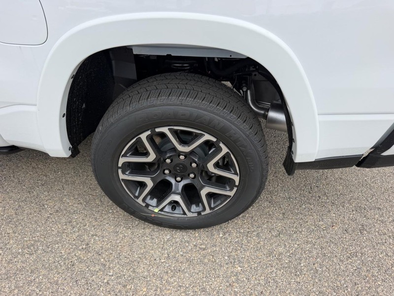 Ram 1500 Vehicle Full-screen Gallery Image 7