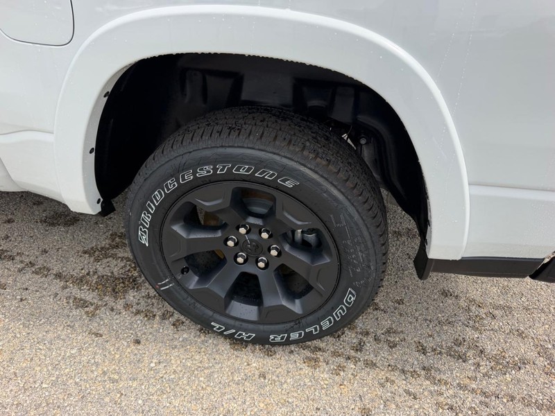 Ram 1500 Vehicle Full-screen Gallery Image 7