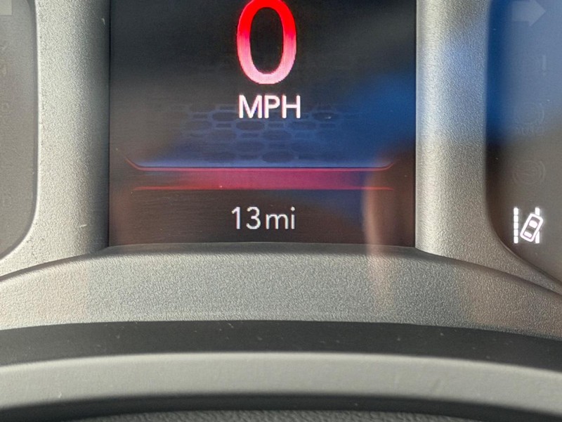 Ram 1500 Vehicle Full-screen Gallery Image 19