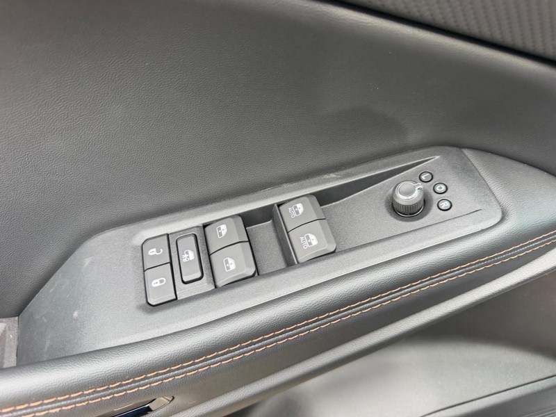 Jeep Cherokee Vehicle Full-screen Gallery Image 19