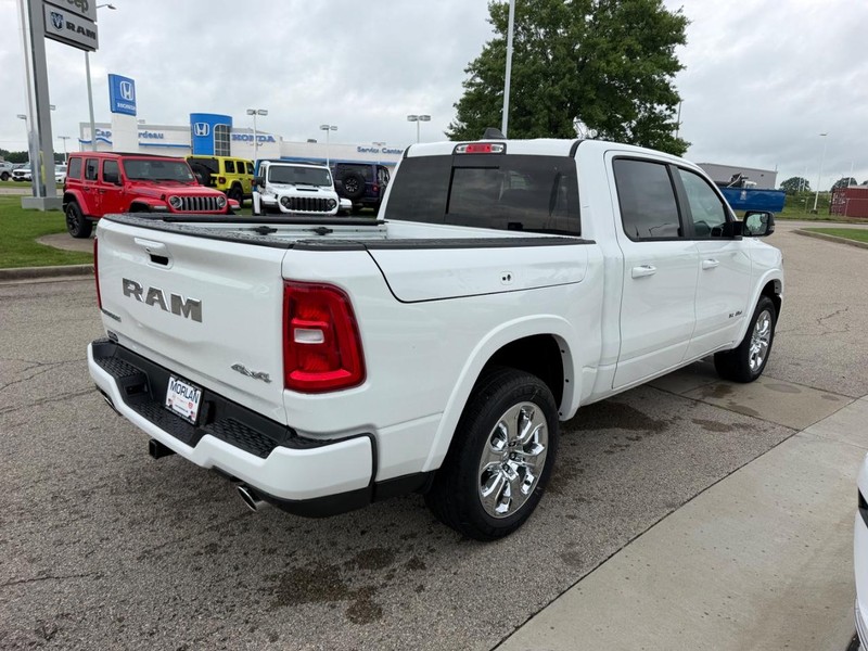 Ram 1500 Vehicle Full-screen Gallery Image 4