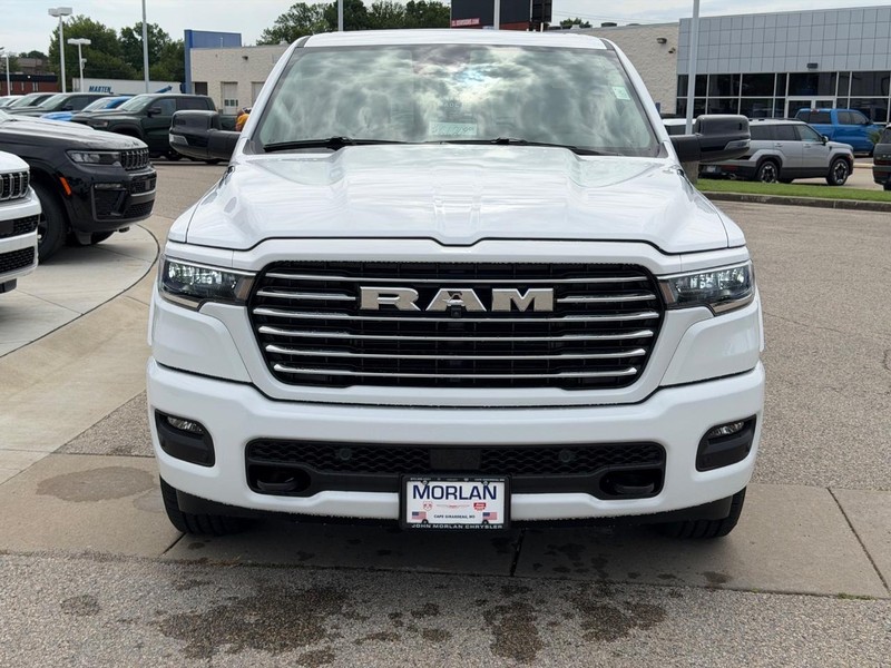 Ram 1500 Vehicle Full-screen Gallery Image 2