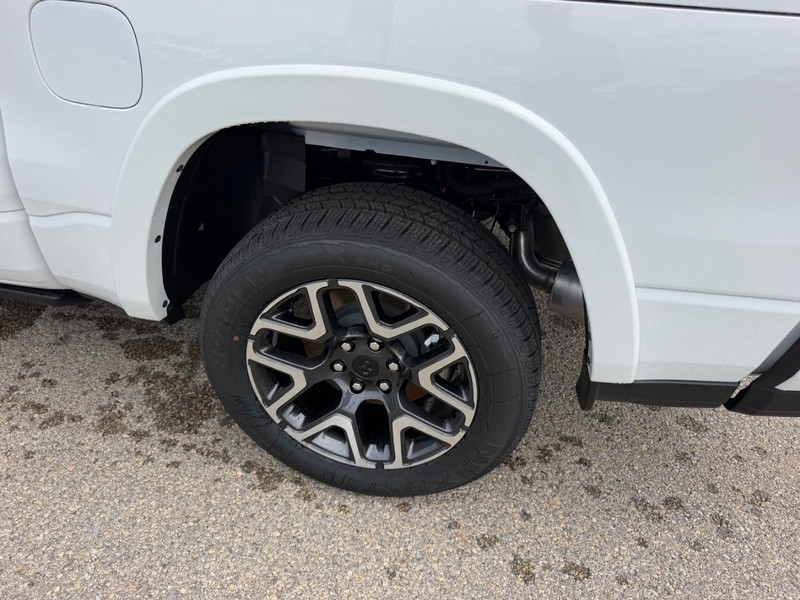 Ram 1500 Vehicle Full-screen Gallery Image 7