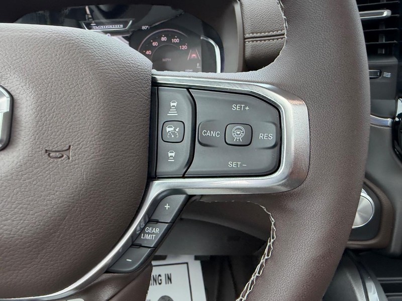 Ram 1500 Vehicle Full-screen Gallery Image 13