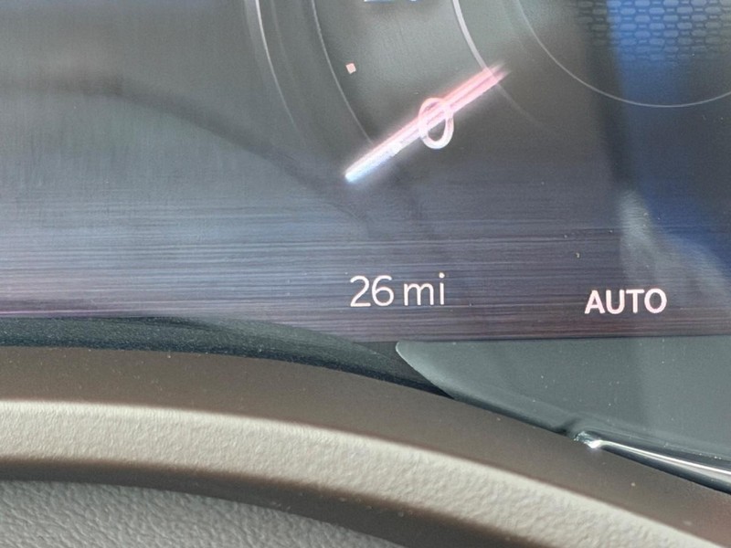 Ram 1500 Vehicle Full-screen Gallery Image 22