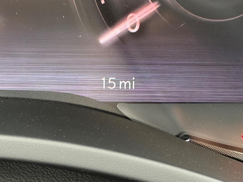 Ram 2500 Vehicle Full-screen Gallery Image 21
