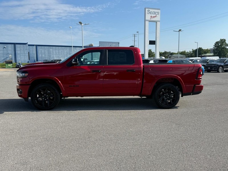 Ram 1500 Vehicle Full-screen Gallery Image 2