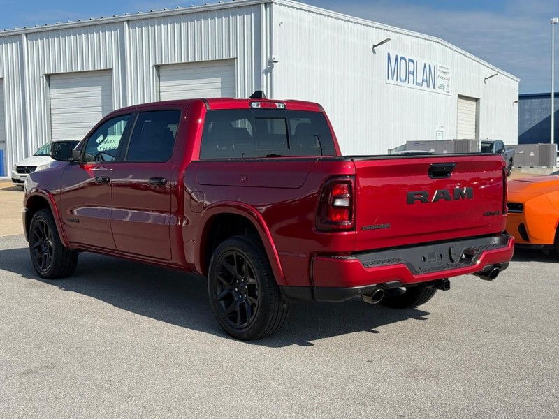 Ram 1500 Vehicle Full-screen Gallery Image 3