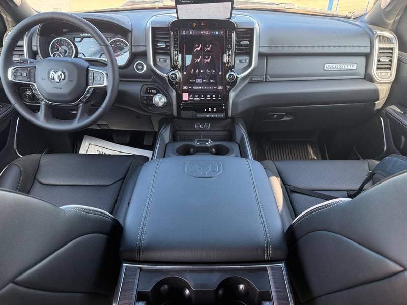 Ram 1500 Vehicle Full-screen Gallery Image 7