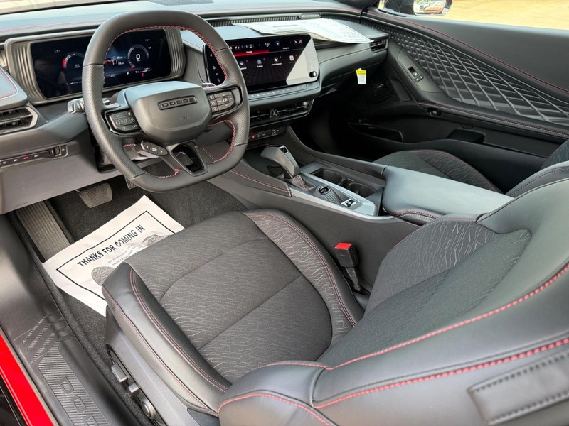 Dodge Charger Vehicle Full-screen Gallery Image 6
