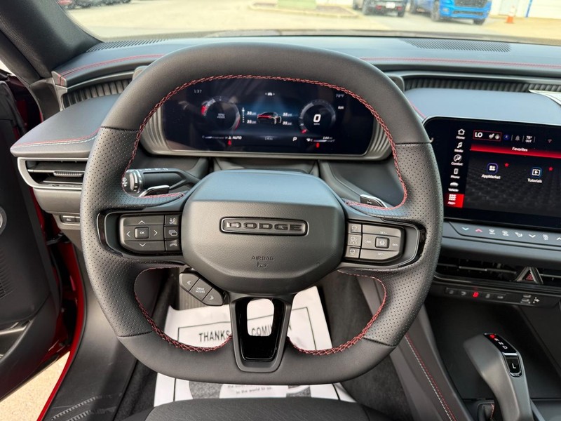 Dodge Charger Vehicle Full-screen Gallery Image 9