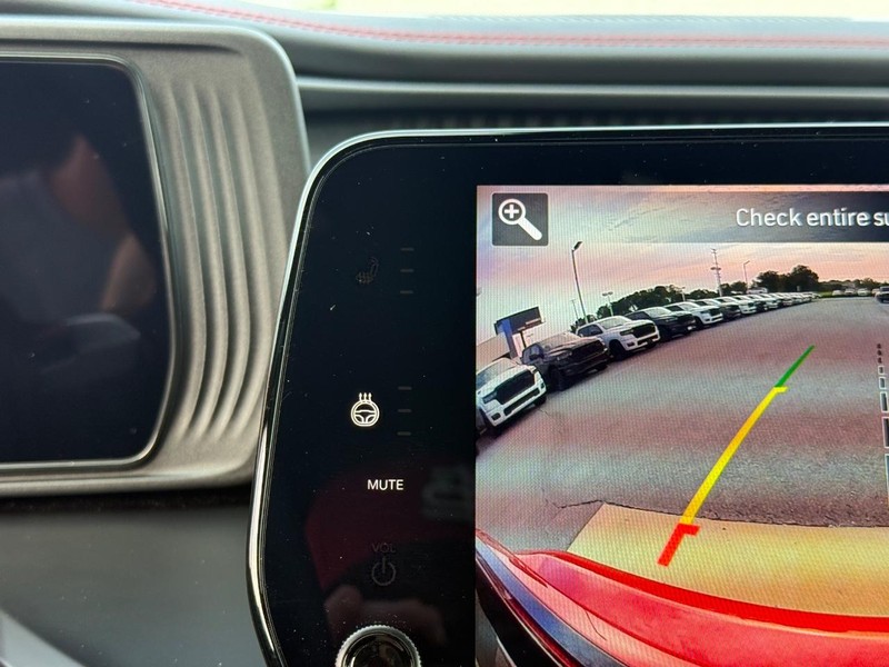 Dodge Charger Vehicle Full-screen Gallery Image 17