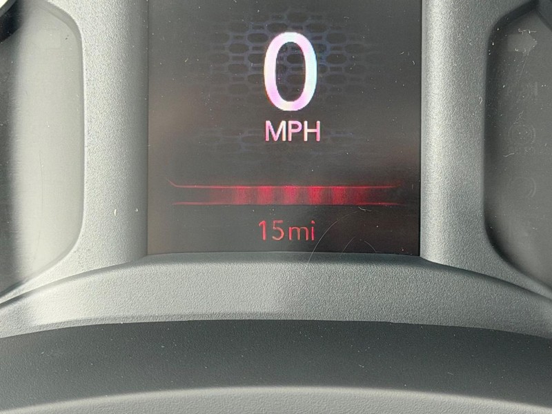 Ram 2500 Vehicle Full-screen Gallery Image 18